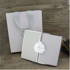 Gate Fold Invitation Wedding Card with Hand Bag Printing Customized 